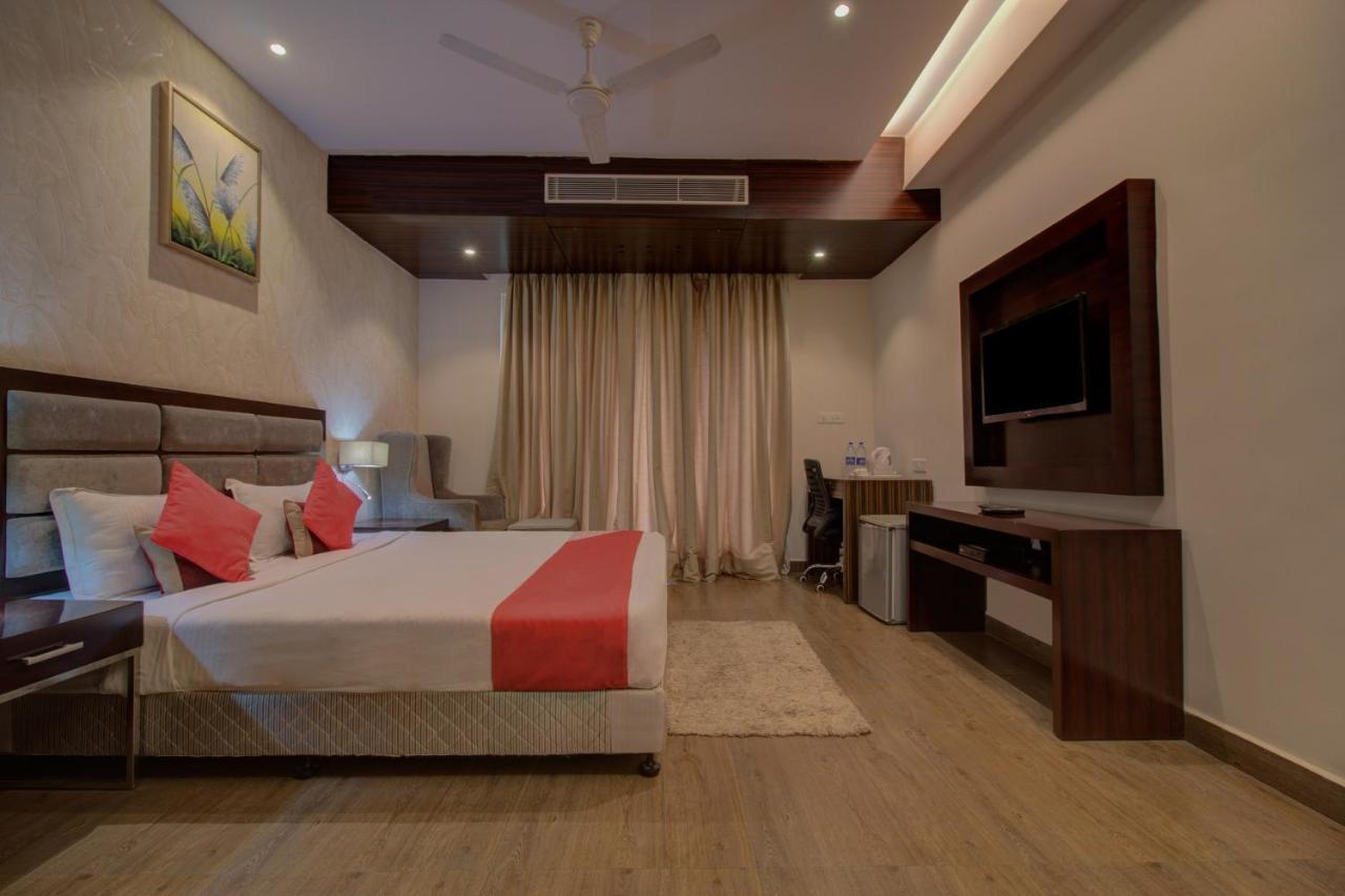 Oyo 3575 The Wave International Hotel Jamshedpur Exterior foto